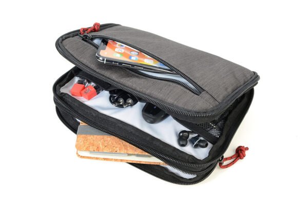 troika-business-tech-pouch-2-bbg64-2