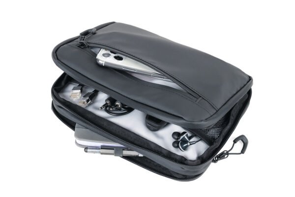 troika-tech-pouch-black-bbl64-2